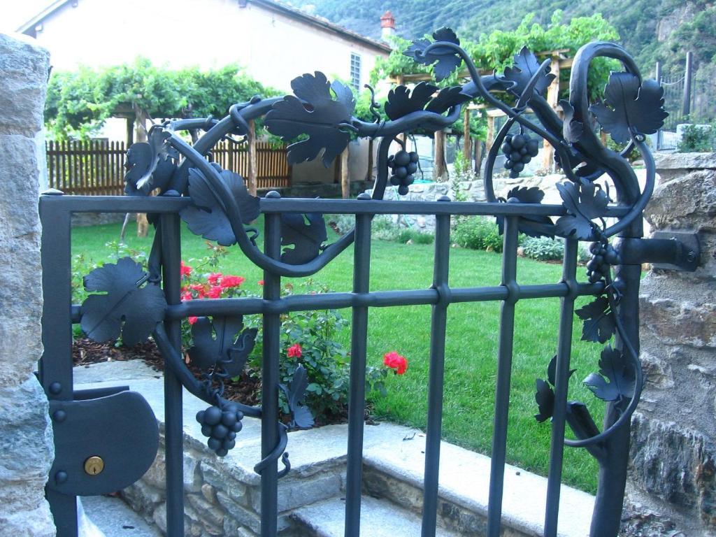 La Maison Des Vignerons Chambres D'Hotes B&B Donnaz Habitación foto