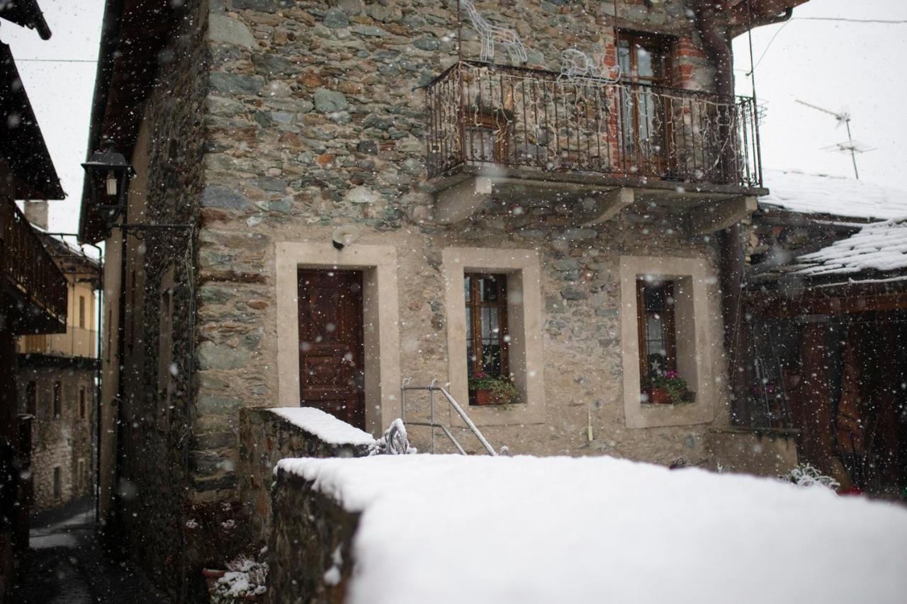 La Maison Des Vignerons Chambres D'Hotes B&B Donnaz Exterior foto